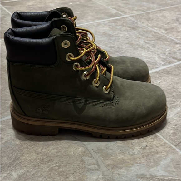 Timberland Green Boots - Picture 2 of 7
